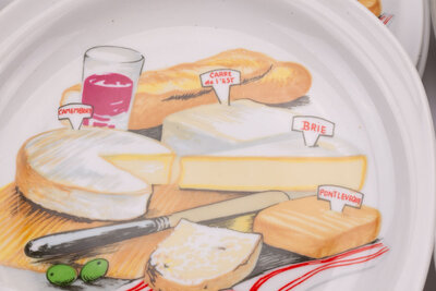 Set d'assiettes à fromage vintage en porcelaine en provenance Val du Cher
