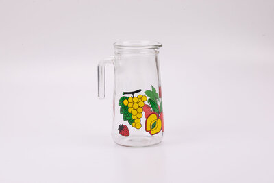 Carafe à eau vintage en verre d'Italie avec un motif de fruits