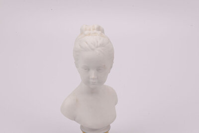 Buste en biscuit de Limoges par Tharaud