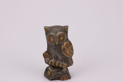 Figurine d'un hibou en bronze argenté, doré et cuivré