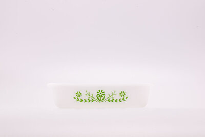 Plat à cuisson vintage Glasbake en opaline et de forme carrée