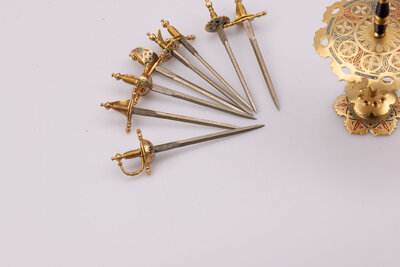 Piques apéritif en forme d'épées Toledo