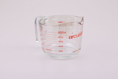 pichet mesureur en verre trempé de la marque Arcuisine