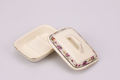 Porte-savon vintage en faïence de chez Boch