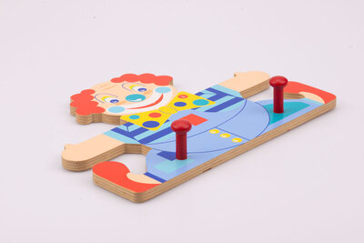 Porte-manteau fabriqué en 1989 par Alfred Mertens à Pfullingen (Allemagne).