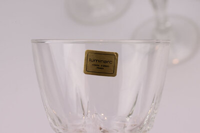 Verres fabriqués en France par la verrerie d'Arques, la bien connue et réputée manufacture Luminarc.