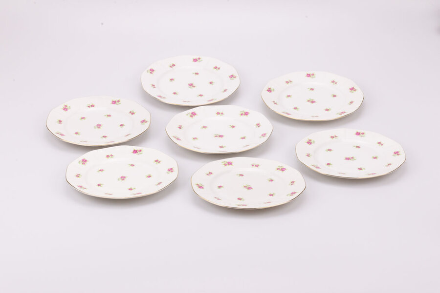 Set de 7 assiettes à dessert vintage en porcelaine de chez Victoria en Tchécoslovaquie