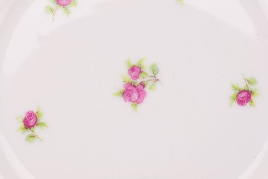 Assiette à dessert vintage en porcelaine de chez Victoria Tchécoslovaquie avec un motif floral