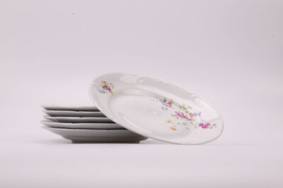 Set d'assiettes vintage en porcelaine de chez Chodziez Poland