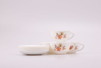 Tasses à café et sous-tasses vintage en porcelaine Arcopal 