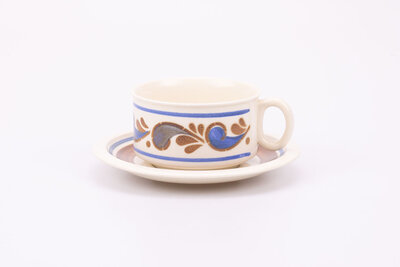 Tasse à café et sous-tasse vintage en céramique de chez Boch Keramis