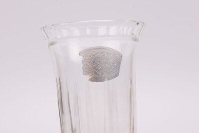 Élégant vase vintage allongé en cristal de Saint Lambert en Belgique