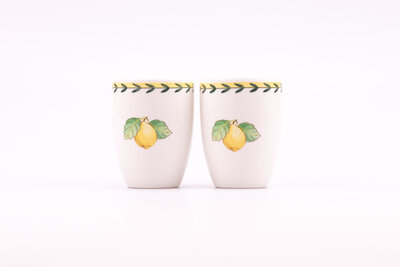 Un duo Villeroy & Boch en parfait état aux couleurs chaude, avec représentation de mandariniers. 