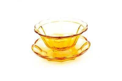 Bol et soucoupe en verre ambré