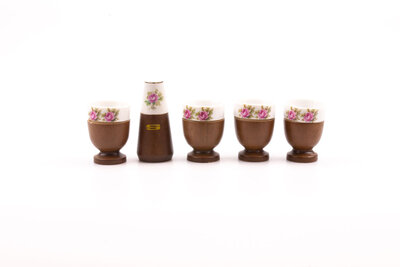 Set de 4 coquetiers et salière