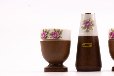 Set de 4 coquetiers et salière