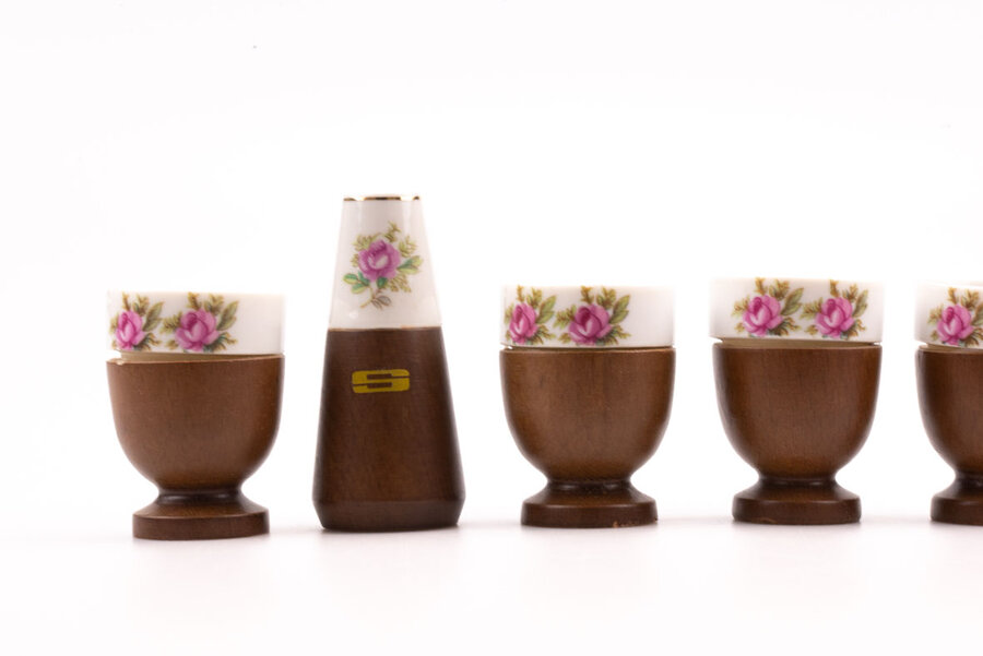 Set de 4 coquetiers et salière