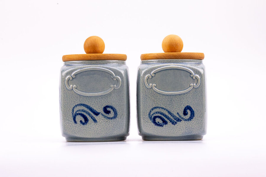 2 pots de conservation avec couvercle