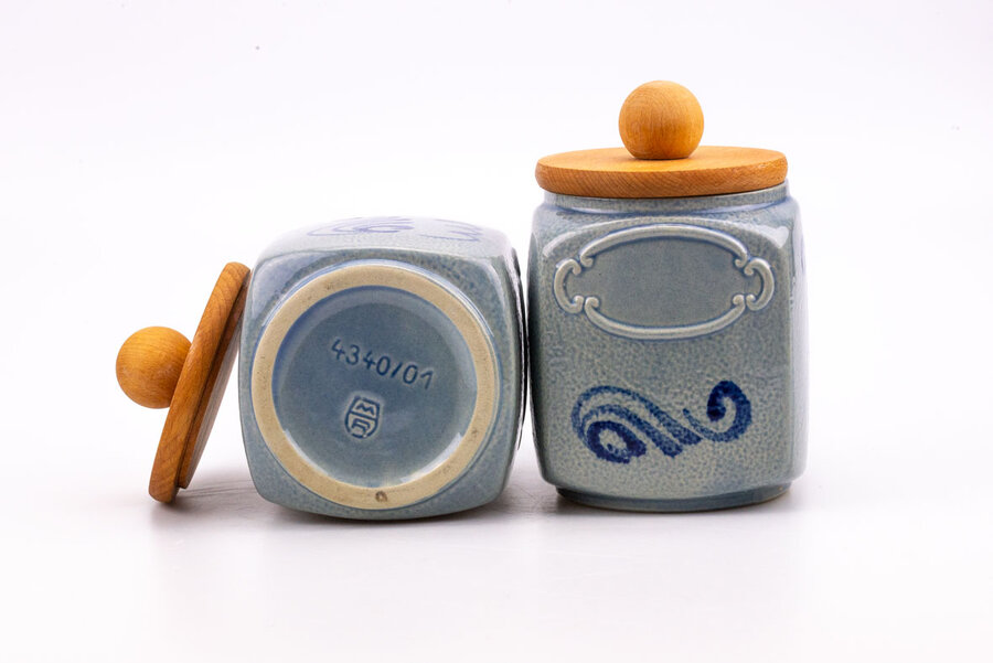 2 pots de conservation avec couvercle