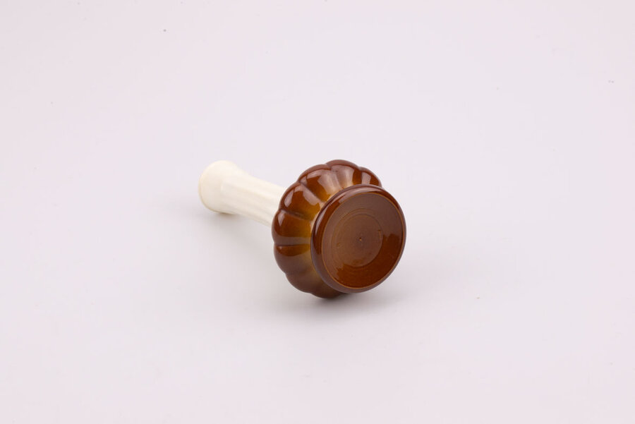 Vase soliflore blanc et pied brun 