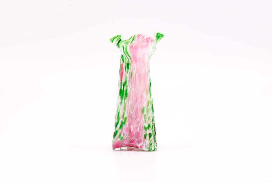Vase en verre soufflé vintage et allongé rose et vert de chez Clichy Legras 