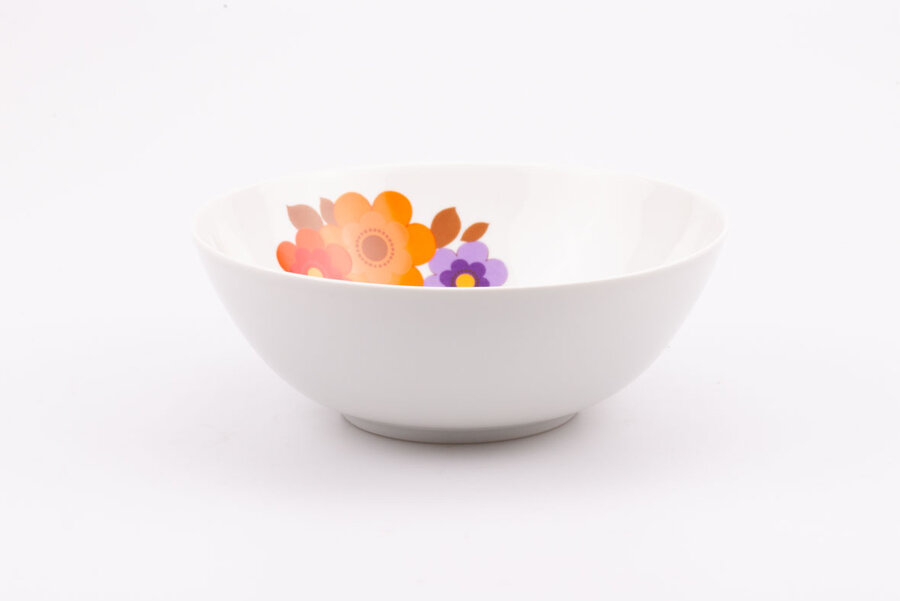 Bol en porcelaine vintage Mitterteich Bol en porcelaine vintage blanc et brun et un motif floral de chez Mitterteich