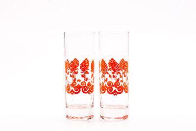 6 très beaux verres vintage avec motif floral (3 couleurs: bleu, orange et marron). 