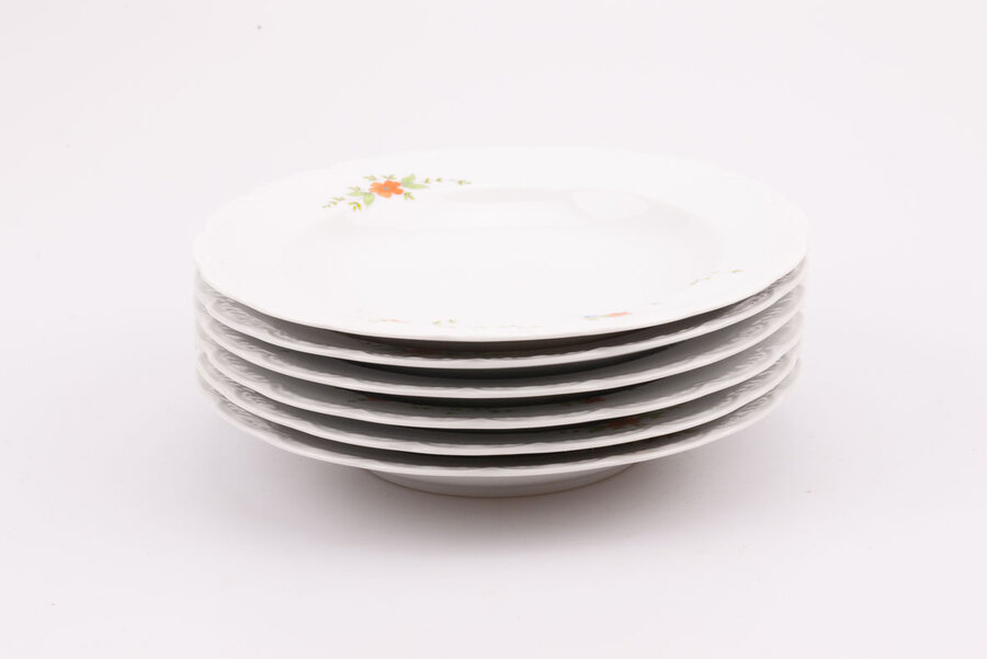 6 Assiettes creuses en porcelaine vintage blanche avec des motifs floraux de chez Mitterteich