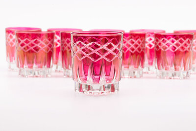 10 verres à apéritif en verre rose et transparent