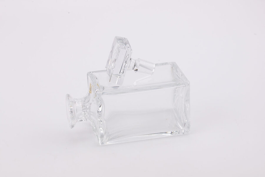 Carafe à whisky vintage en cristal transparent de chez Atlantis