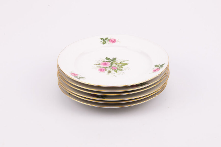 Set d'assiettes à dessert vintage en porcelaine blanche avec un liseré doré et des motifs floraux de chez Seltmann Weiden