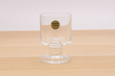 Lot de 6 verres à pied luminarc à alcool ou digestifs en verre transparent. 