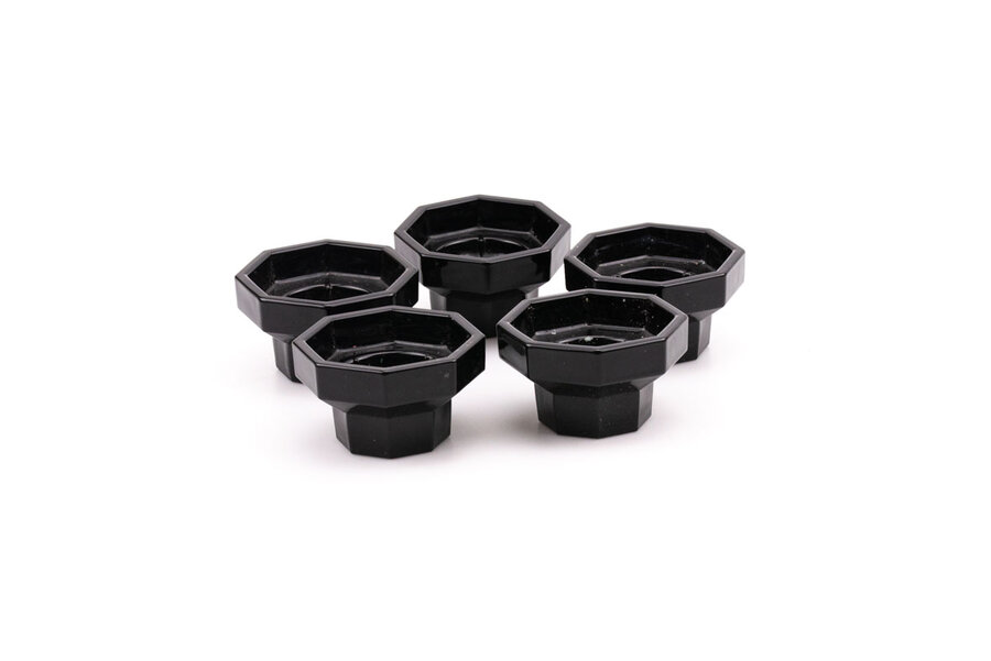 5 bougeoirs noirs 