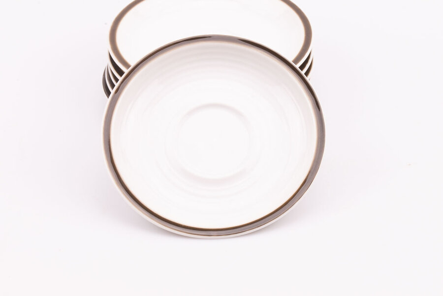 Sous-tasses vintage en porcelaine de chez Winterling