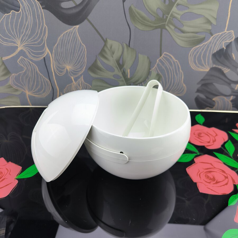 Seau à glaçons vintage blanc en plastique avec sa pince pour servir