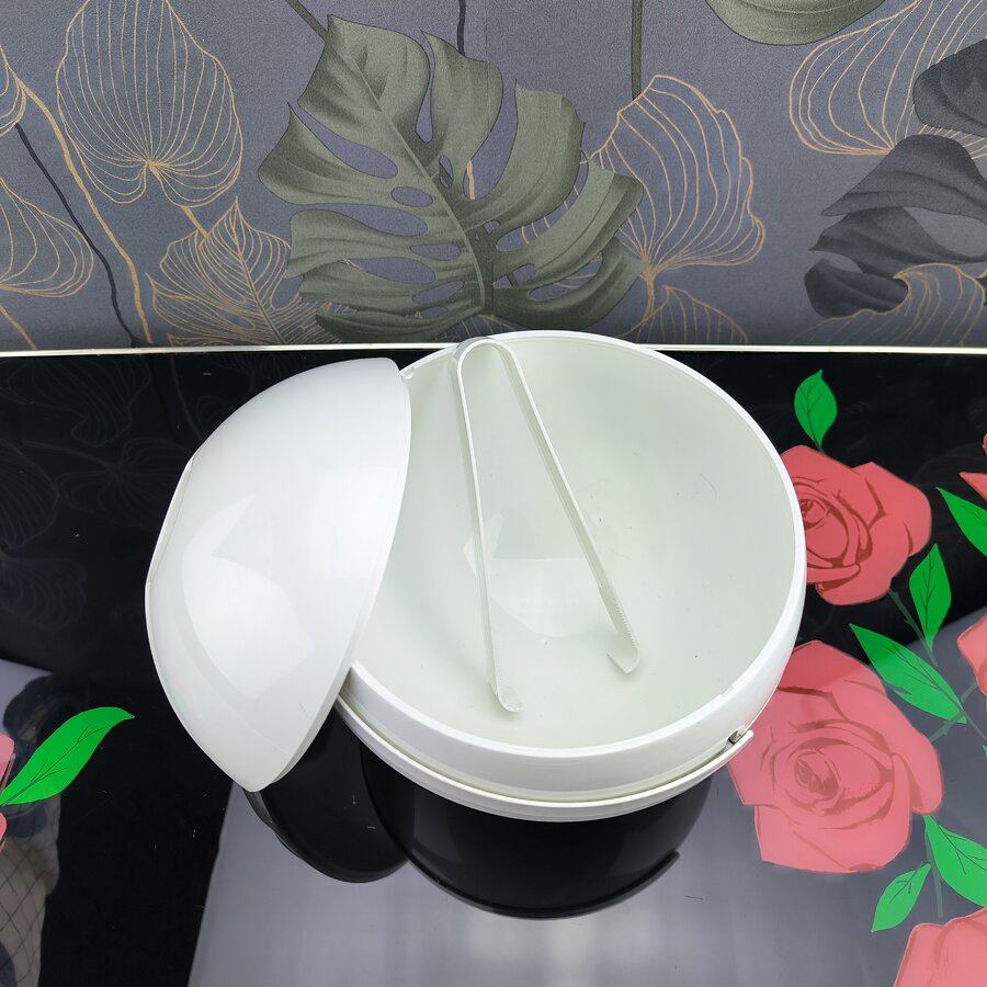 Seau à glaçons vintage blanc en plastique avec sa pince pour servir