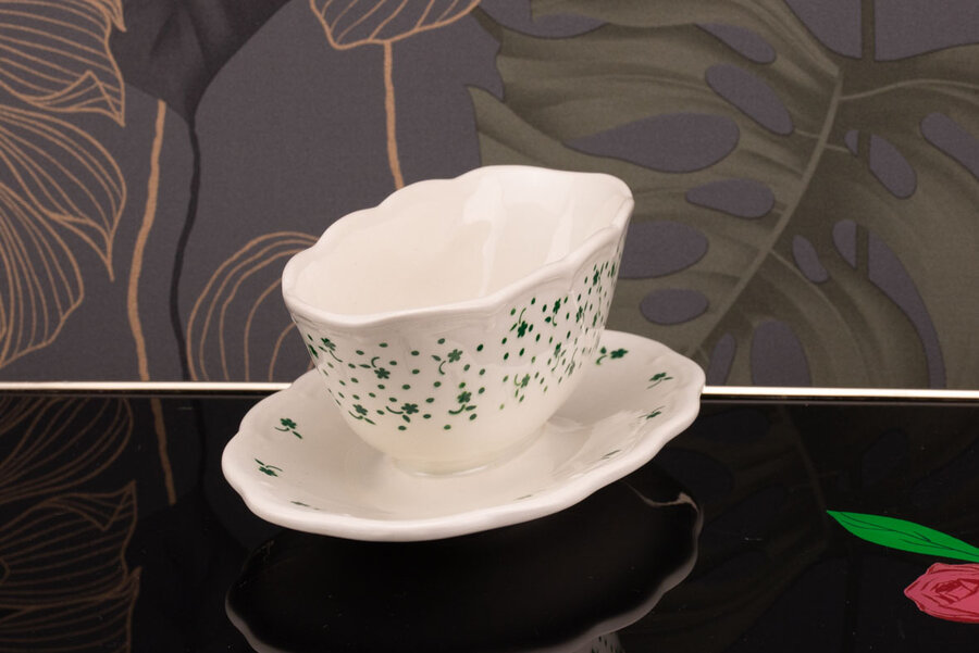 Saucière en faïence Boch