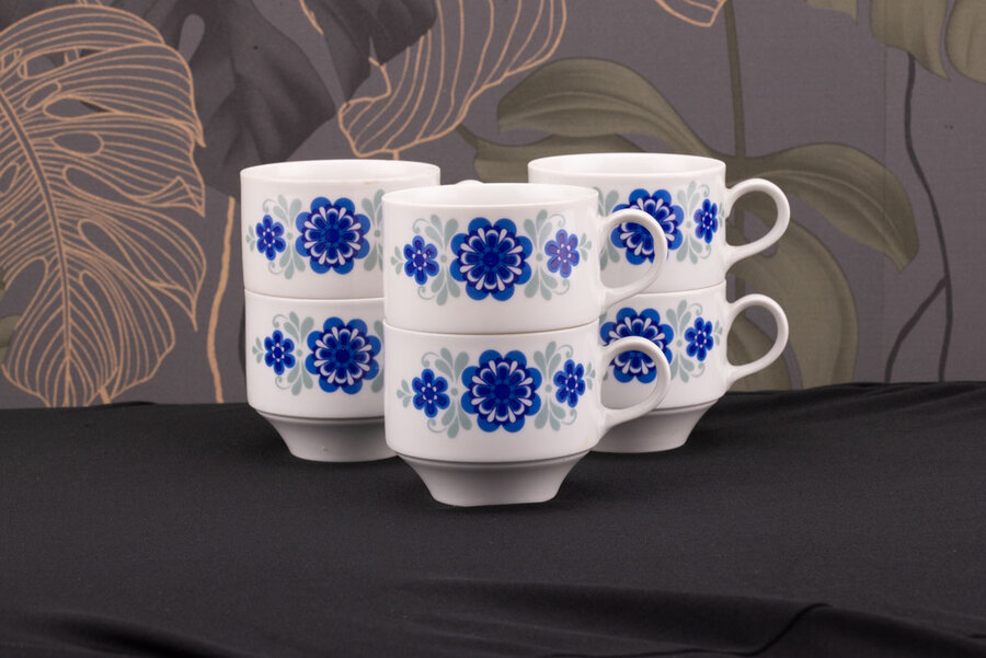 6 tasses à café vintage en porcelaine blanche avec un motif floral bleu de chez Mitterteich