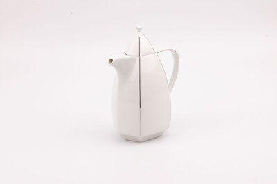 Cafetière vintage en porcelaine blanche de chez Scherzer