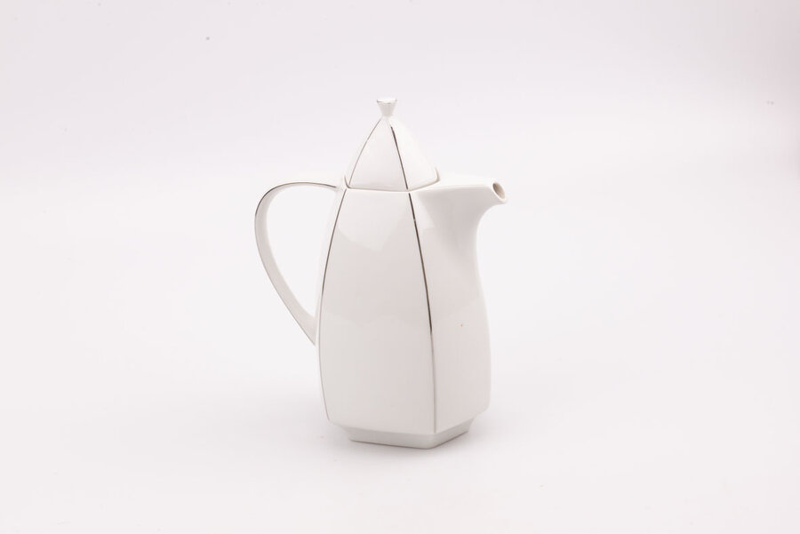 Cafetière vintage en porcelaine blanche de chez Scherzer