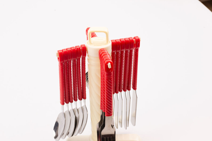 Ensemble de couverts rouges