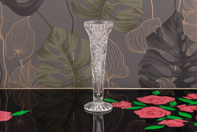 Vase soliflore en verre ciselé