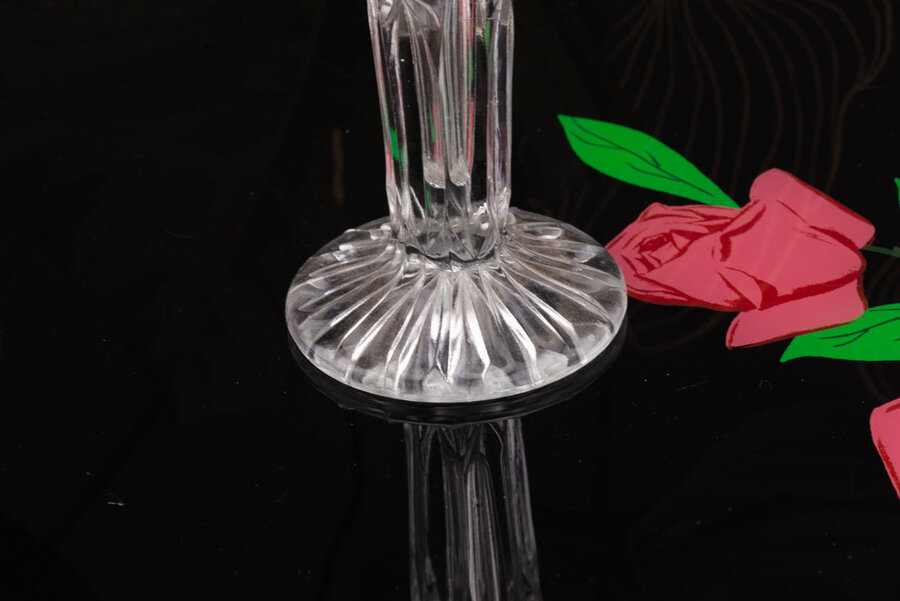 Vase soliflore en verre ciselé