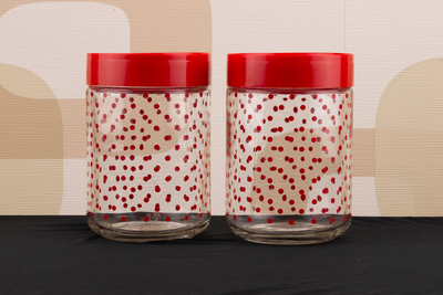 2 bocaux vintage Cerve en verre transparent avec des pois rouges et un couvercle en plastique rouge