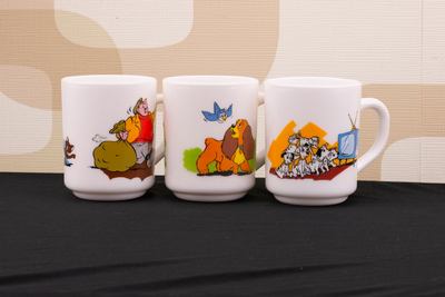 3 tasses Walt Disney Arcopal avec décor des 101 dalmatiens 