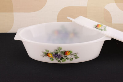 Plat cocotte Arcopal Fruits de France en verre opale 