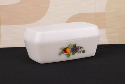 Beurrier Arcopal Fruits de France en verre opale 