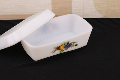 Beurrier Arcopal Fruits de France en verre opale 