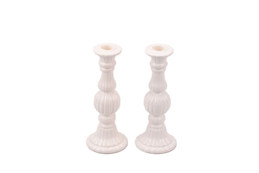 Duo de chandeliers blancs en faïence