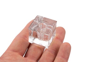 4 petits chandeliers en verre 4 petits chandeliers en verre